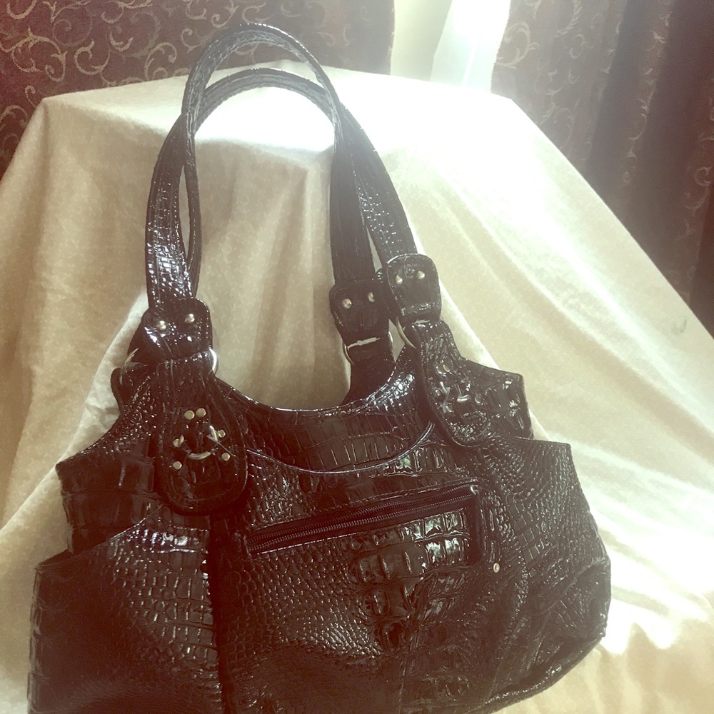 Black Jessica Simpson over the shoulder hobo bag